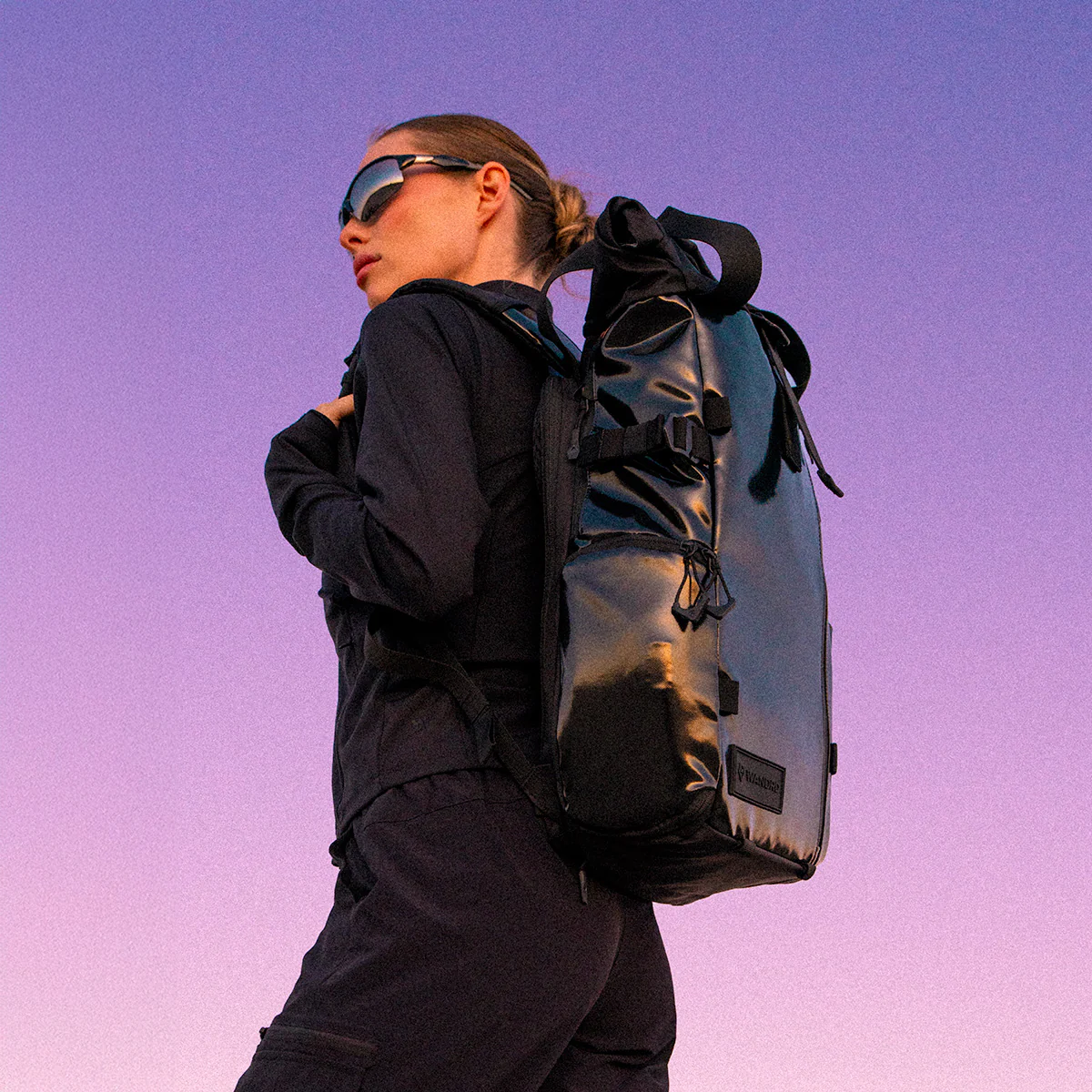 PRVKE 21L in High-Gloss Black - Image 9