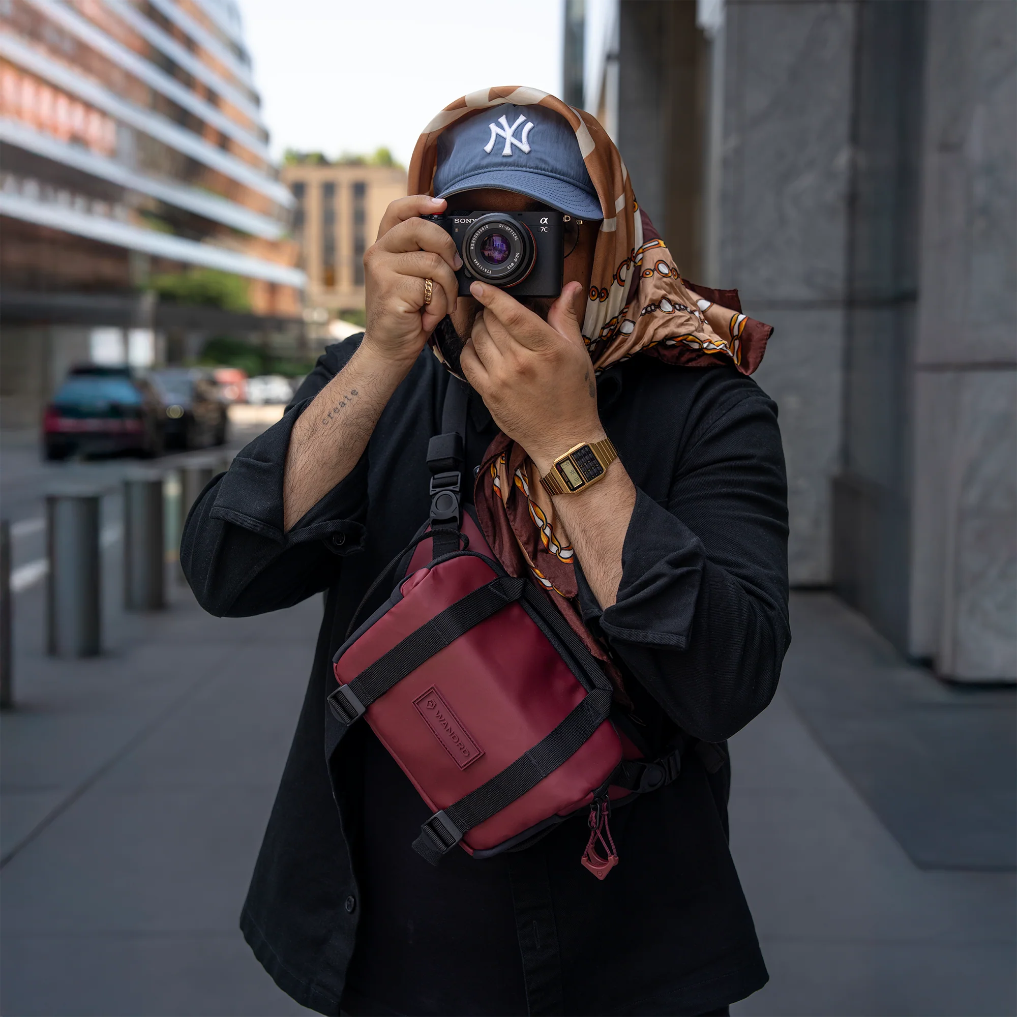 ROGUE 4L Sling in Rhone Burgundy - Image 6