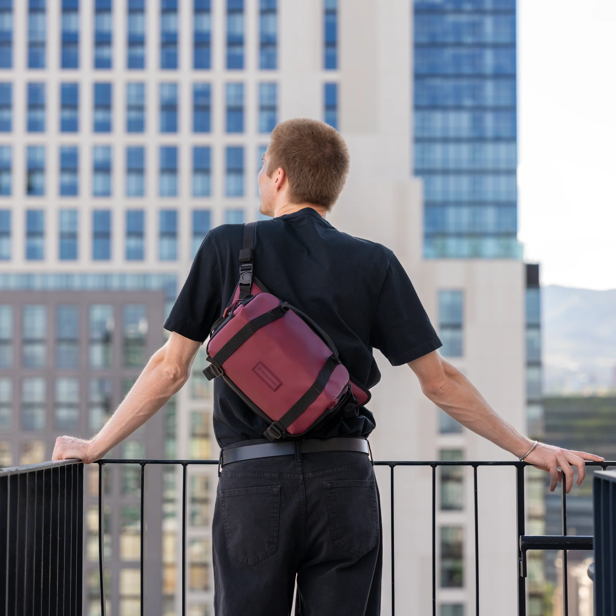 ROGUE 6L Sling in Rhone Burgundy - Image 7