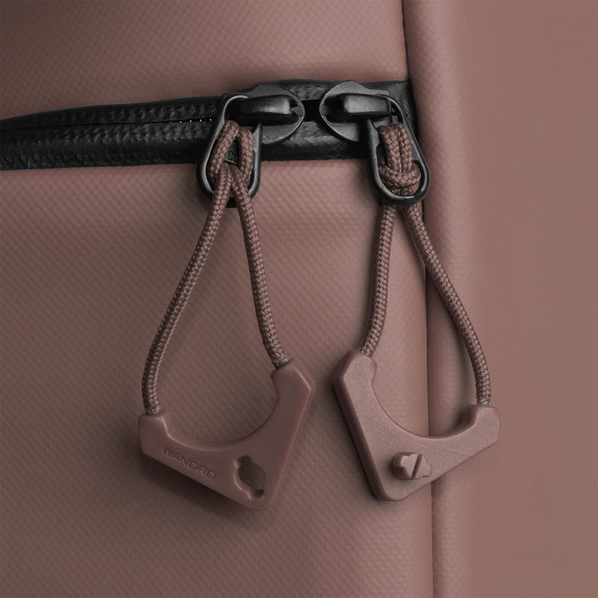 WORRYLESSâ˘ď¸ Locking Zipper Pullers in Atacama Clay - Image 3