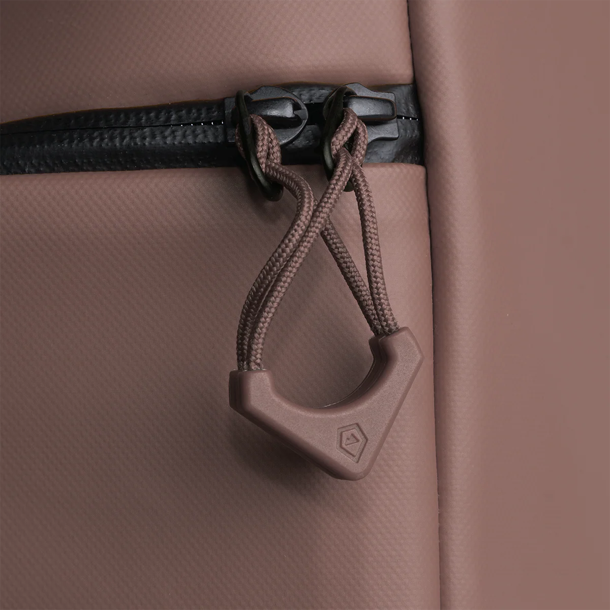 WORRYLESSâ˘ď¸ Locking Zipper Pullers in Atacama Clay - Image 4